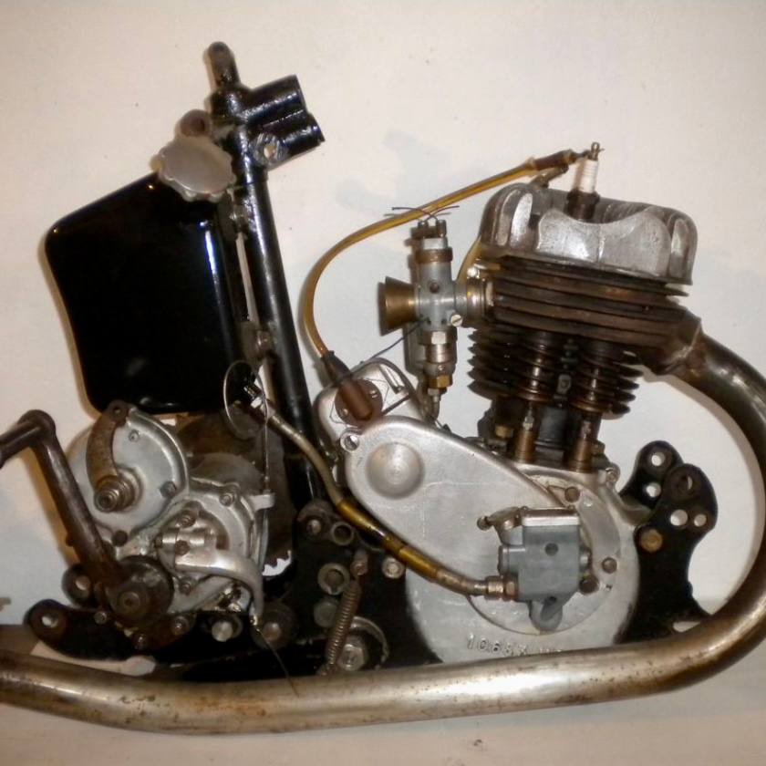 Ensemble moteur + boîte de vitesses – Moto ancienne