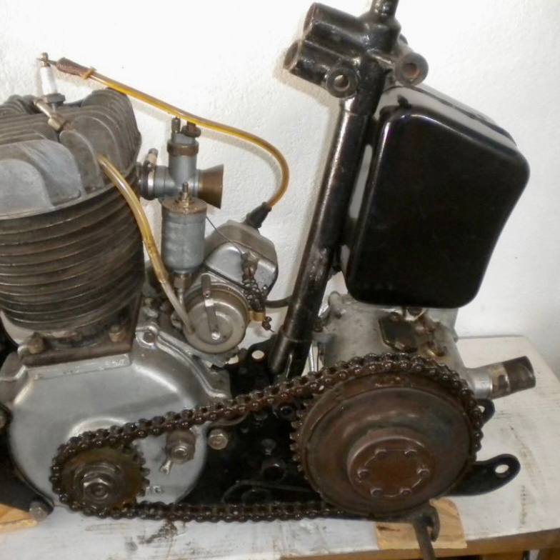 Ensemble moteur + boîte de vitesses – Moto ancienne
